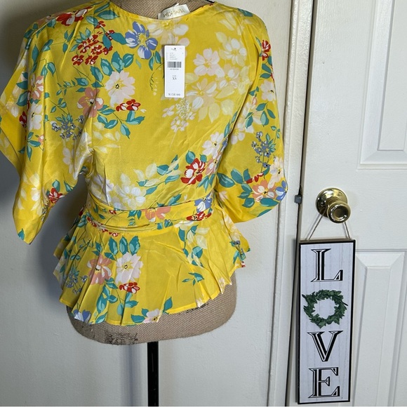 Anthropologie Yumi Kim Happy Days That’s A Wrap Top - Picture 3 of 4